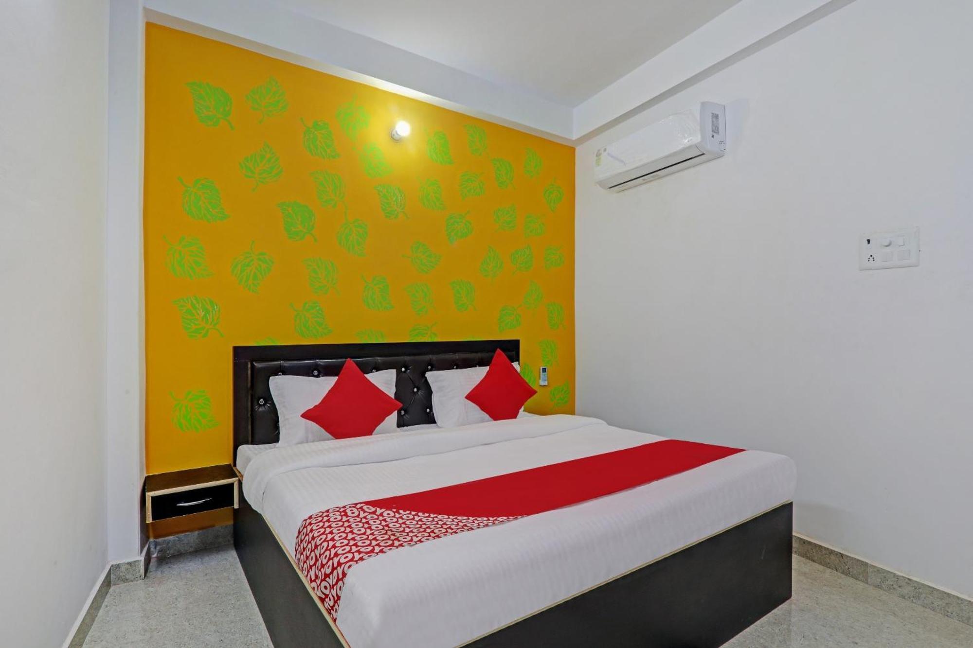 Hotel O Sparrow Nest Варанаси Екстериор снимка