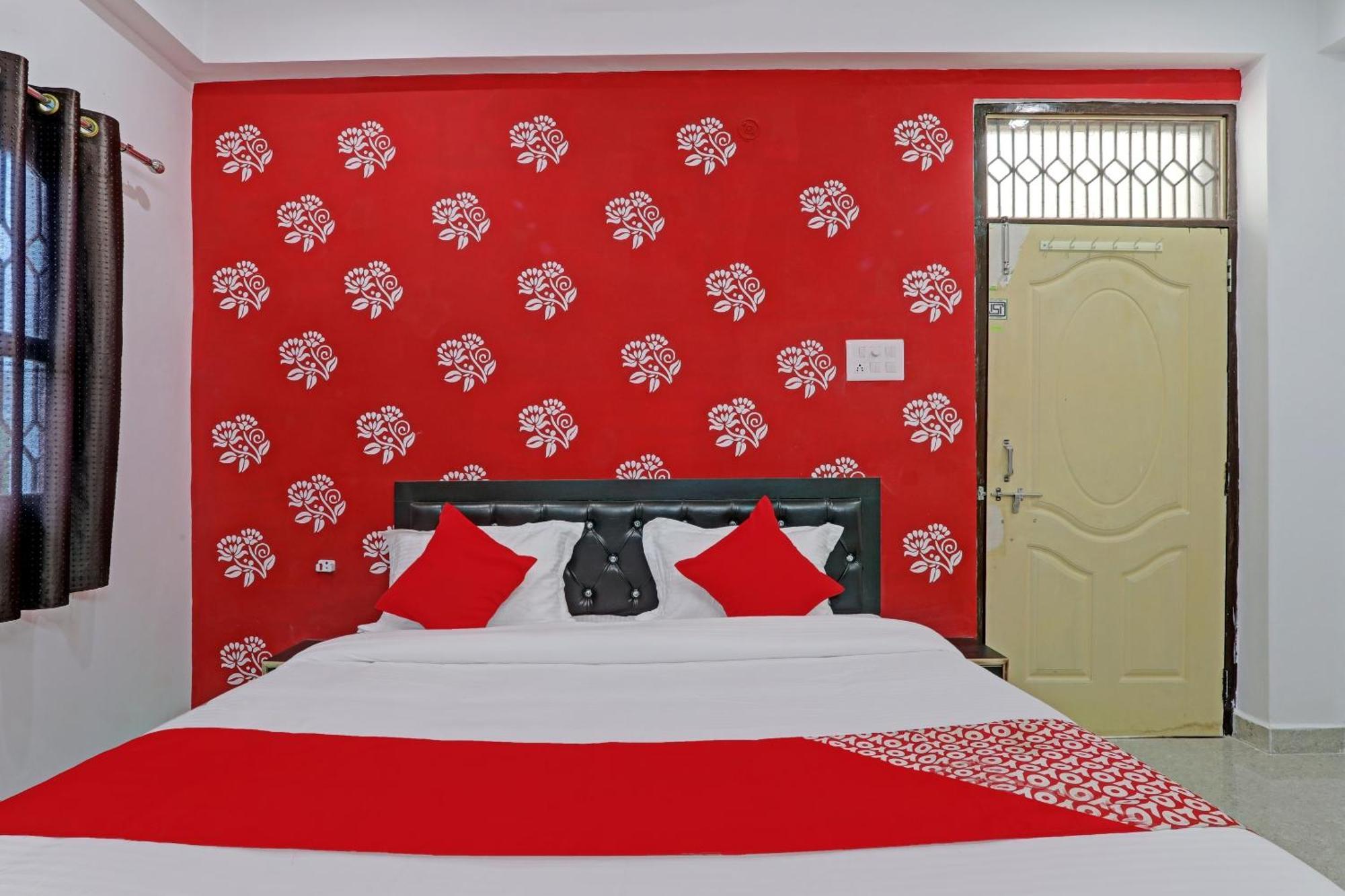 Hotel O Sparrow Nest Варанаси Екстериор снимка