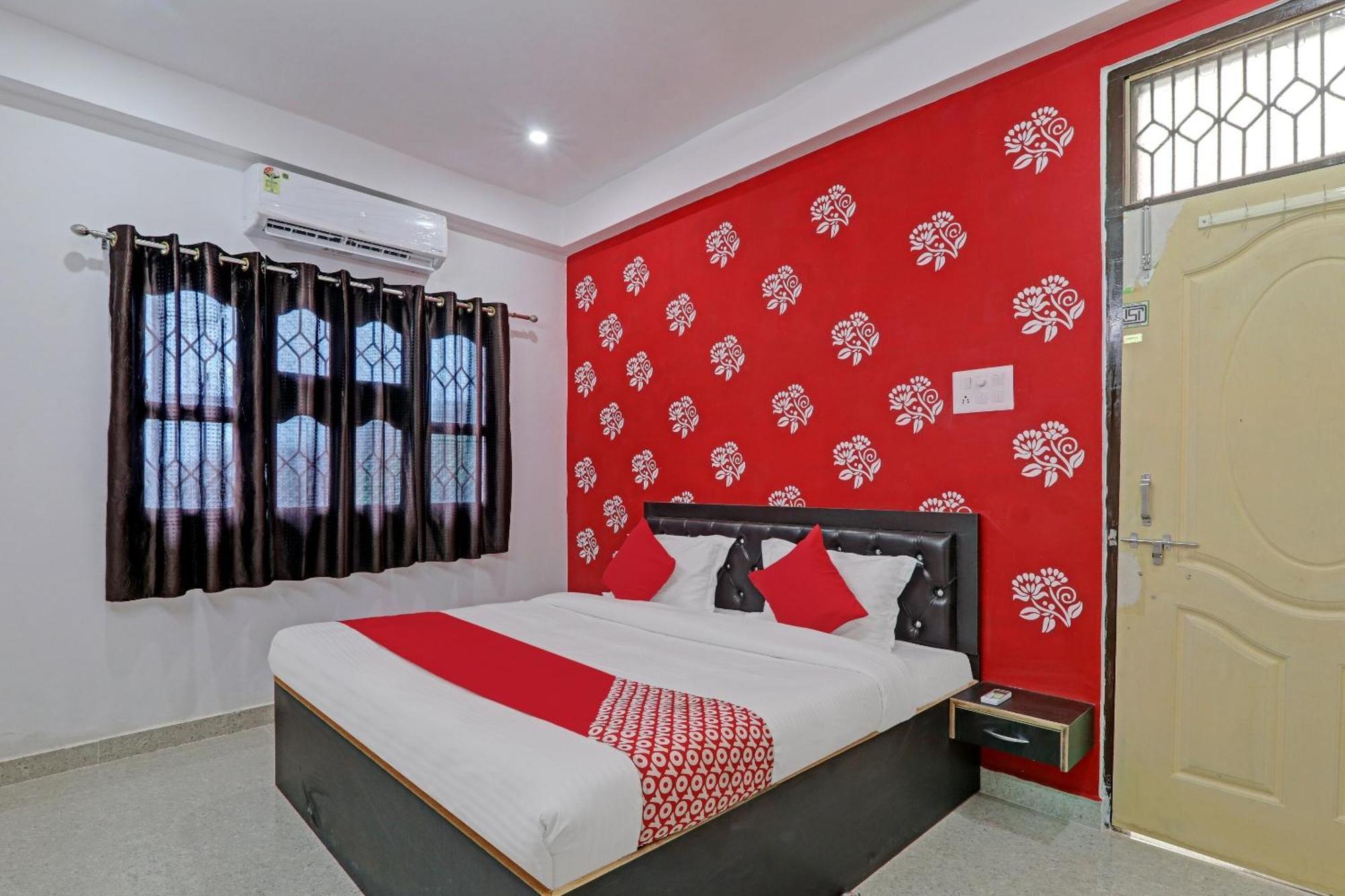Hotel O Sparrow Nest Варанаси Екстериор снимка